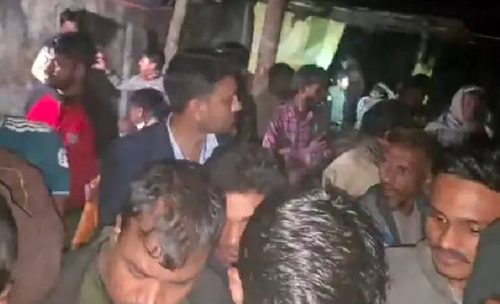 ভোট দেয়ায় স্ত্রীকে তালাক দিলেন স্বেচ্ছাসেবক লীগ নেতা