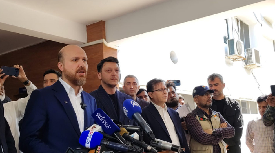 কক্সবাজারে মেসুত ওজিলের সঙ্গে এরদোয়ানের ছেলে