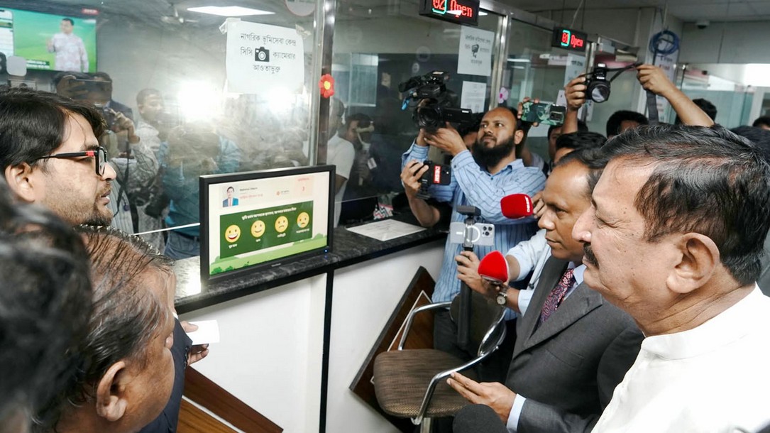 আগামী ছয় মাসের মধ্যে ভূমিখাতে দৃশ্যমান পরিবর্তন আসবে : ভূমিমন্ত্রী