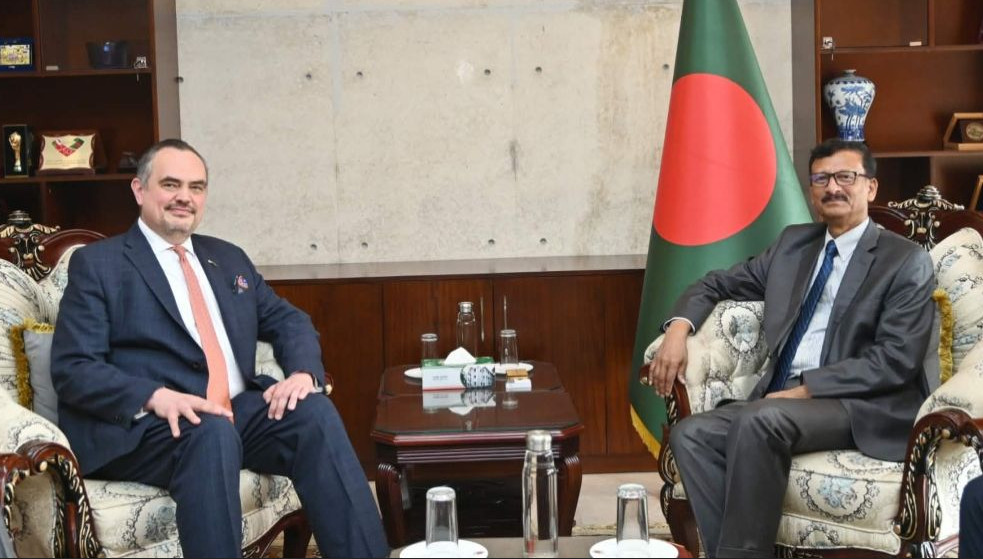 পররাষ্ট্র উপদেষ্টার সঙ্গে চমৎকার বৈঠক হয়েছে : মার্কিন রাষ্ট্রদূত