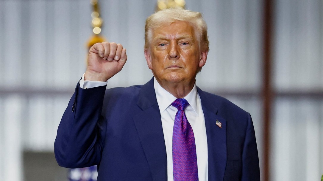 ইরানে প্রথমে সীমিত পরে বড় হামলার পরিকল্পনা ট্রাম্পের