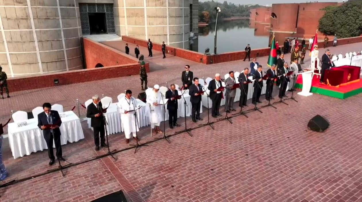 শপথ নিলেন ২৫ মন্ত্রী