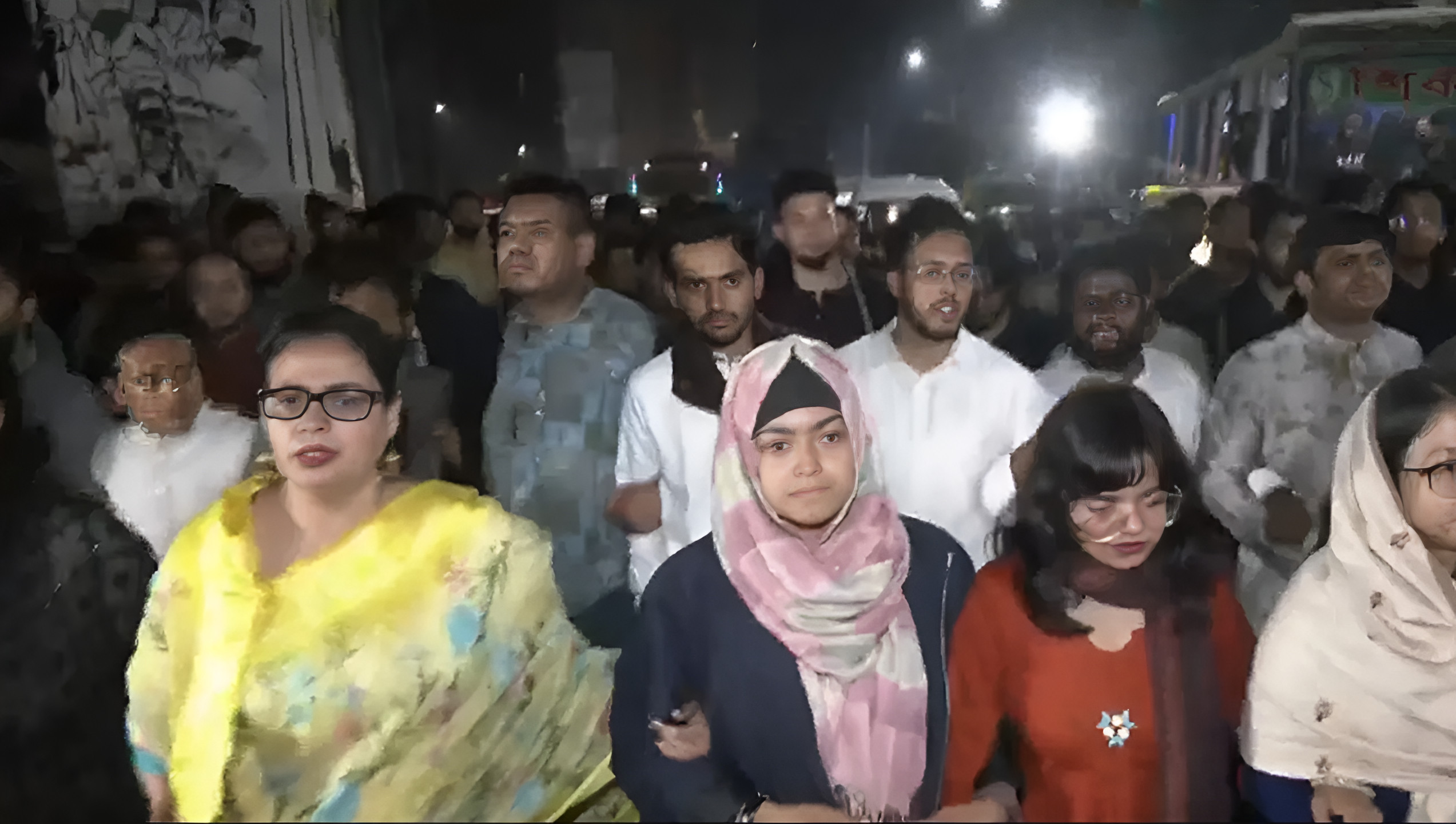 মধ্যরাতে রাজধানীতে এনসিপির বিক্ষোভ মিছিল