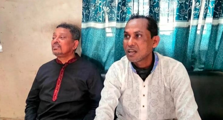 গাইবান্ধায় শহিদ মিনারে ‘জয় বাংলা’ স্লোগান আ’ লীগের দুই নেতা আটক