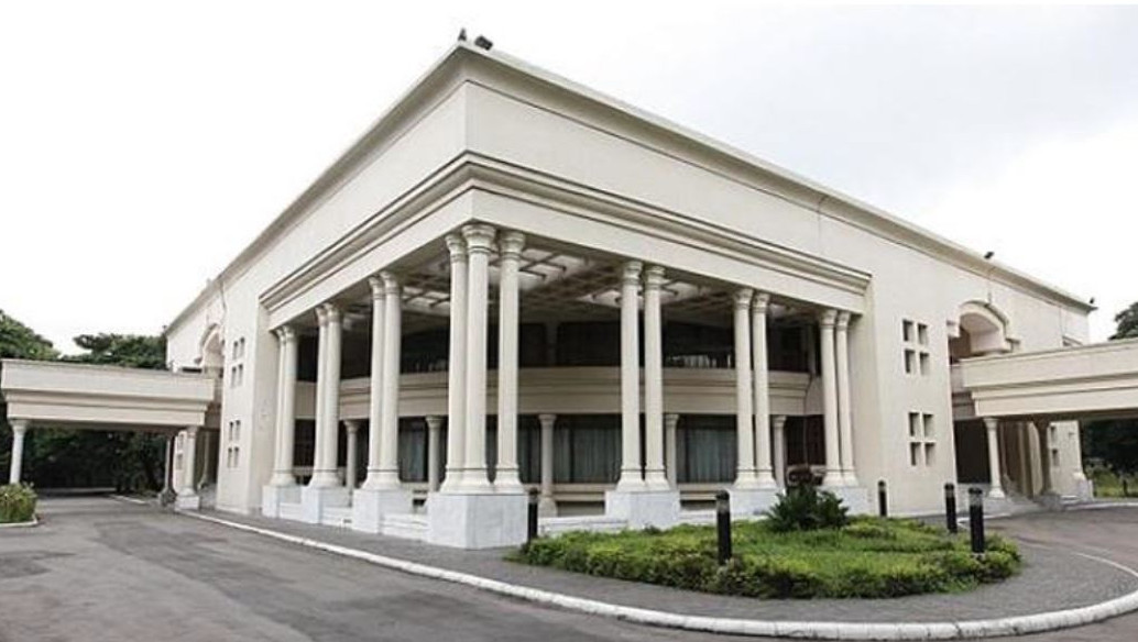 সাবেক উপদেষ্টাদের চলতি মাসেই সরকারি বাসা ছাড়ার নির্দেশনা