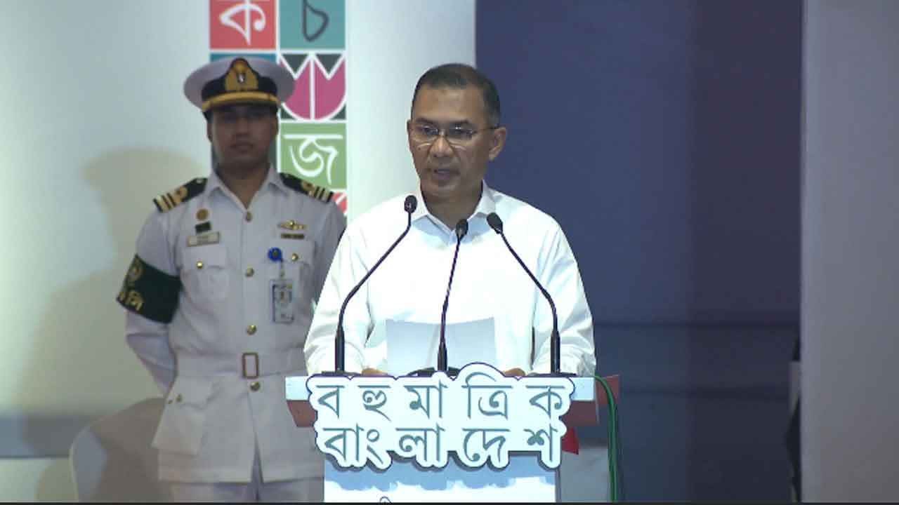 দেশটাকে জ্ঞানের আলোয় আলোকিত করতে চায় সরকার : প্রধানমন্ত্রী