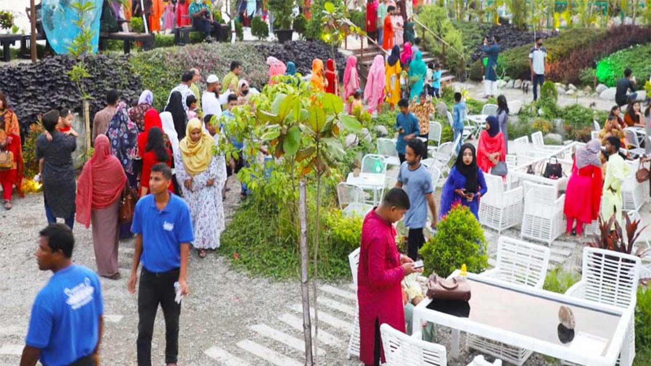 রংপুরের বিনোদন কেন্দ্রগুলো ছিল বসন্ত বরণে মুখর