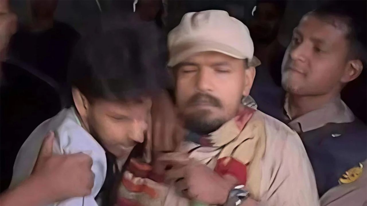 সোহরাওয়ার্দী উদ্যানে মাদকবিরোধী অভিযানের ঘটনায় ৪ পুলিশ সদস্য ক্লোজড