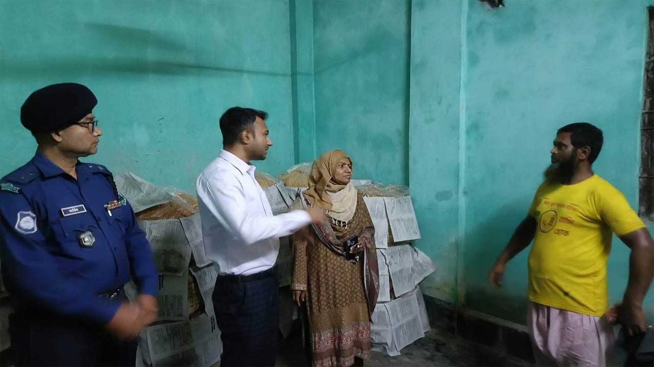 বগুড়ায় ভোক্তা অধিকার‘র অভিযানে ৩০ হাজার টাকা জরিমানা
