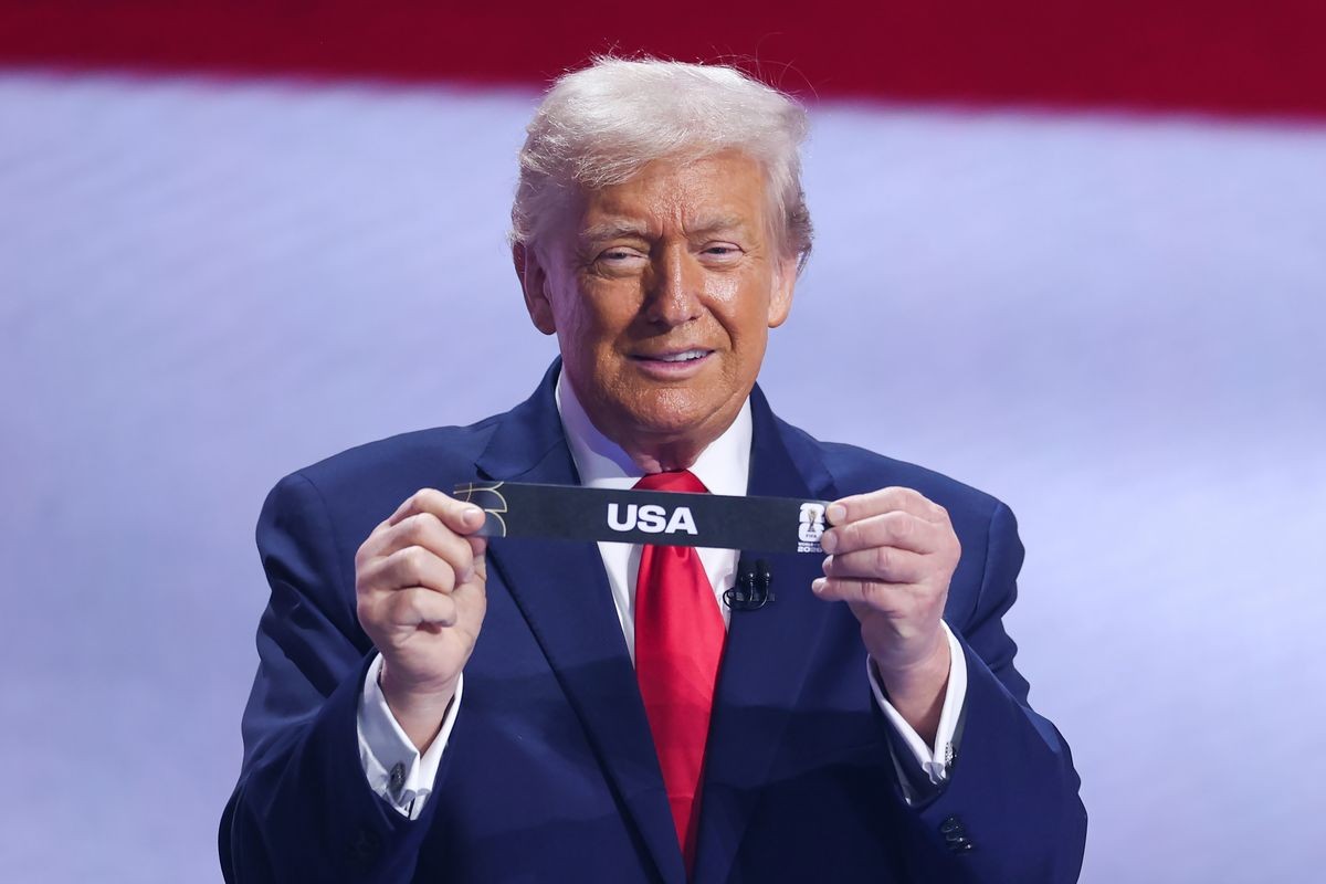 যুক্তরাষ্ট্রকে বিশ্বকাপ থেকে বাদ দেওয়ার দাবি