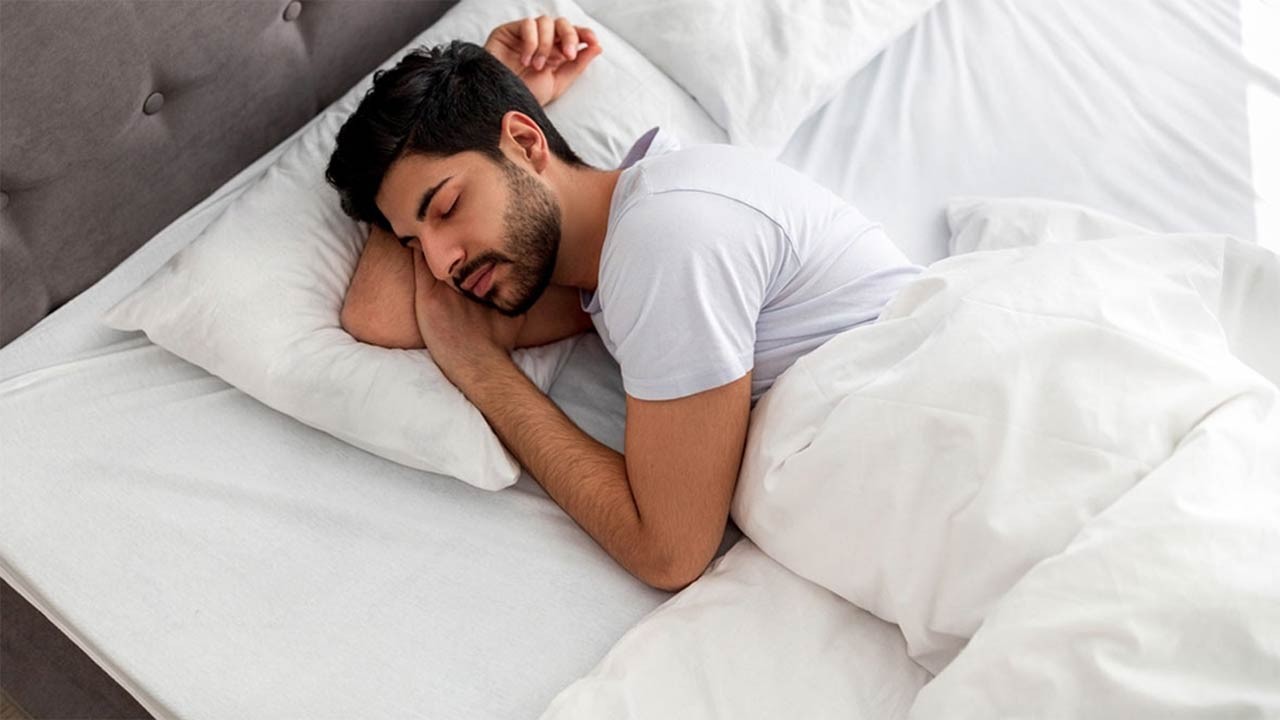 ছুটির পর ঘুম ভাঙছে না, বদলাতে হবে যে অভ্যাসগুলো