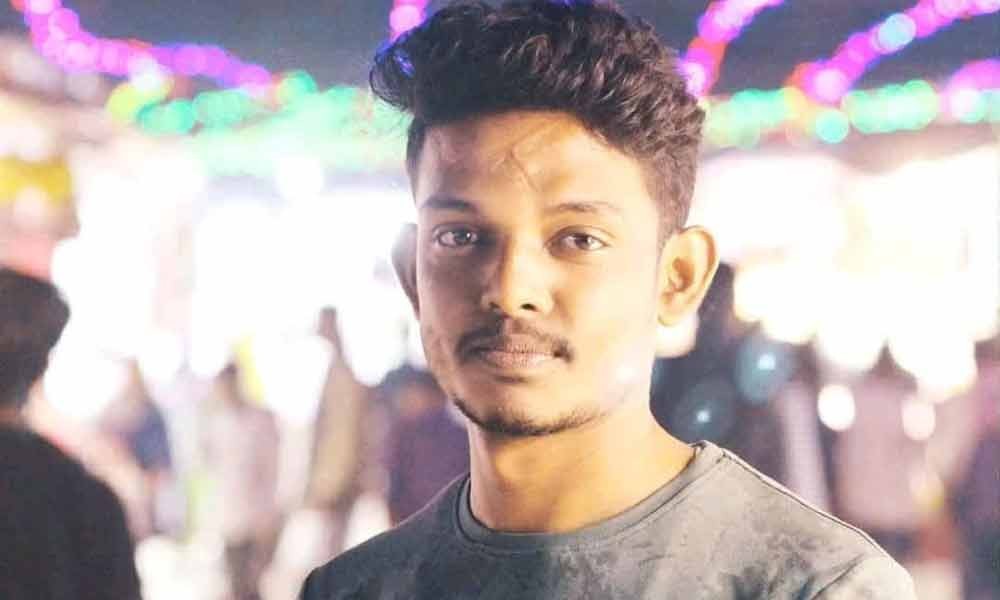 ছাত্রলীগ করায় ছেলেকে ত্যাজ্য করলেন বাবা