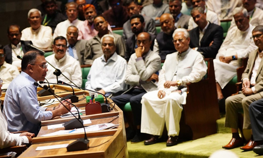 জ্বালানি’র কৃত্রিম সংকট সৃষ্টিকারীদের বিরুদ্ধে কঠোর ব্যবস্থা নেওয়ার নির্দেশ প্রধানমন্ত্রীর