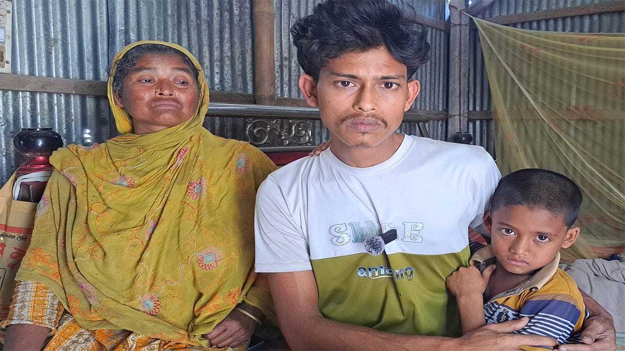 ৪ লাখ টাকার জন্য থমকে আছে ক্যান্সার আক্রান্ত সোহেলের জীবন