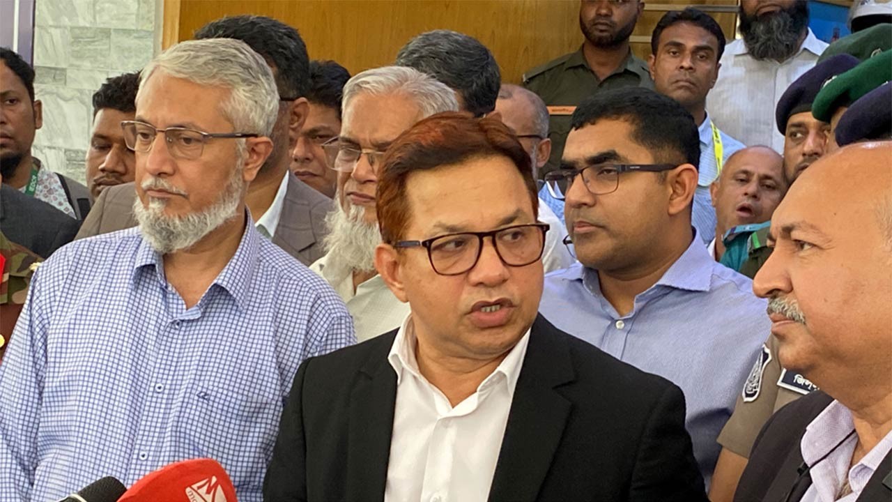 দ্রুত দেশে পৌঁছাবে হামসহ ১০ ধরনের টিকা : স্বাস্থ্য সচিব