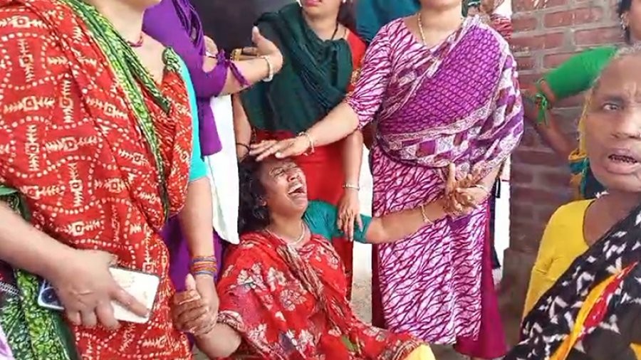 মুন্সীগঞ্জে চুরির অভিযোগে দুই জনকে পিটিয়ে হত্যা