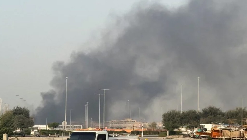 আমিরাতে ইরানের ক্ষেপণাস্ত্র-ড্রোন হামলায় নিহত ৩