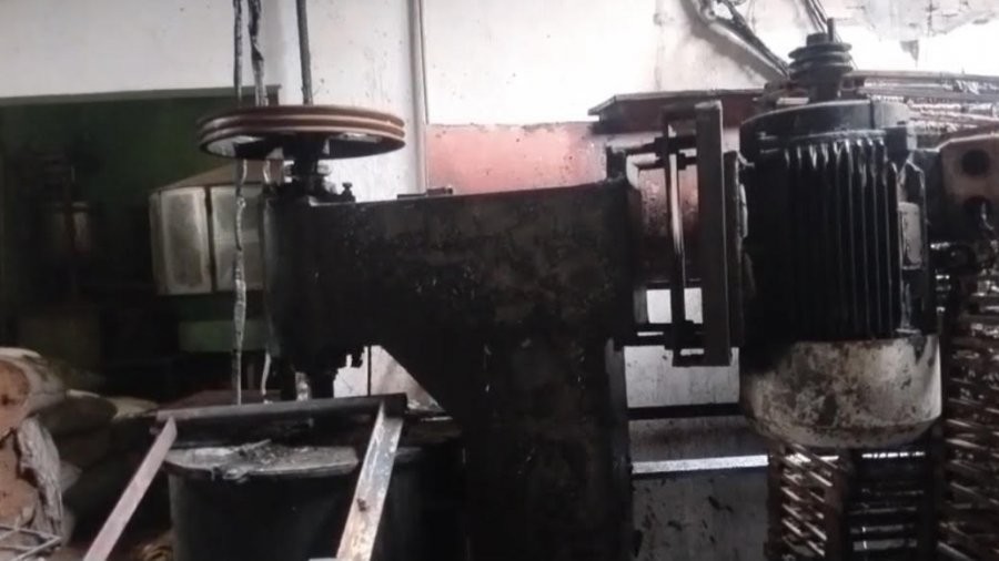 ময়মনসিংহে মশার কয়েল কারখানায় আগুন