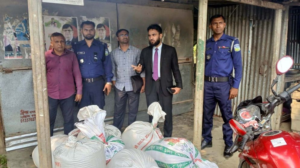 নান্দাইলে দুই হাজার কেজি ভিজিএফ চাল জব্দ