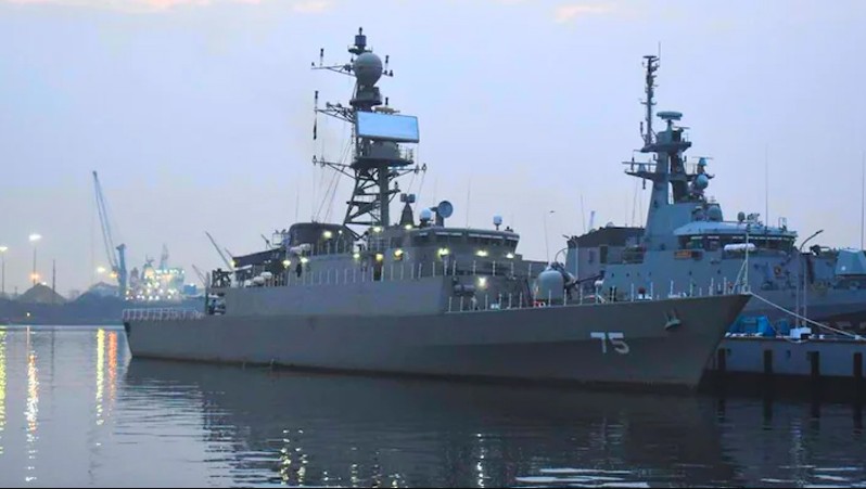 মার্কিন সাবমেরিনের হামলায় ডুবল ইরানের যুদ্ধজাহাজ, কমপক্ষে ৮৭ মরদেহ উদ্ধার