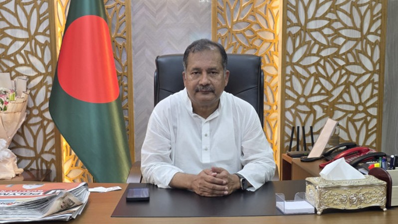 তেল মজুদ করে কৃত্রিম সংকট তৈরি না করার আহ্বান তথ্যমন্ত্রীর