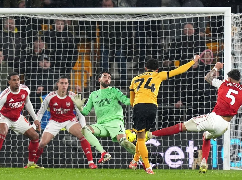 শিরোপা দৌড়ে আরও এগিয়ে গেল আর্সেনাল