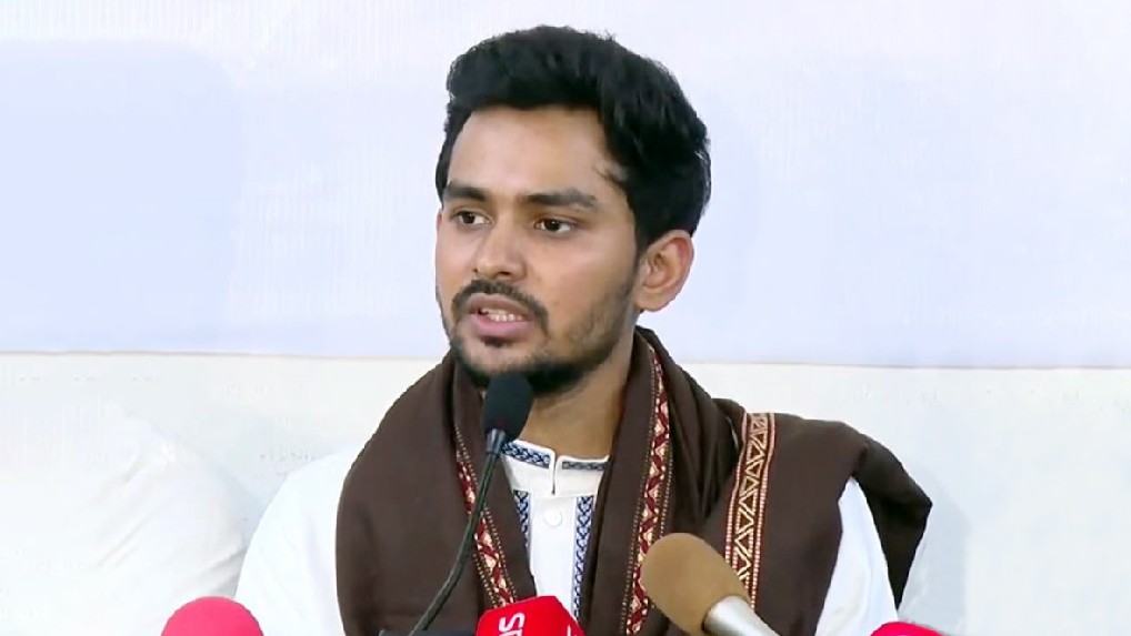 ব্যাংক হিসাব তলব নিয়ে মুখ খুললেন আসিফ মাহমুদ