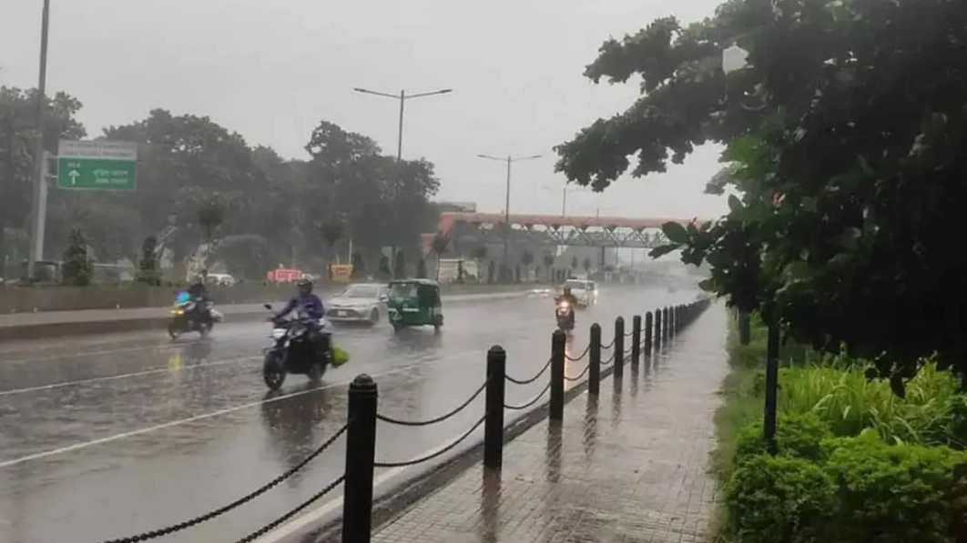 দেশের সব বিভাগে বৃষ্টির আভাস, কমতে পারে তাপমাত্রা