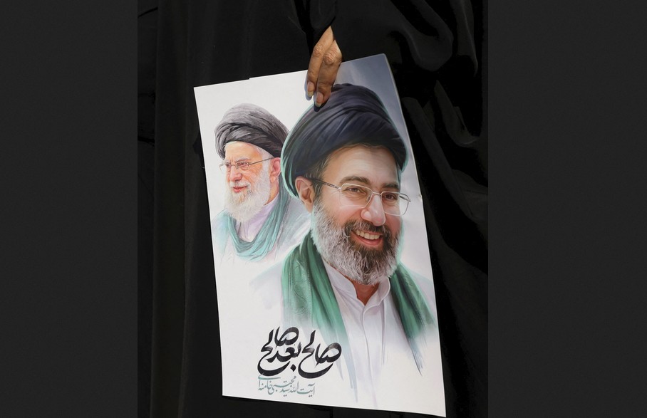 ইরানি নেতৃত্ব ভেঙে পড়ার কোনো ঝুঁকি নেই : মার্কিন গোয়েন্দা প্রতিবেদন