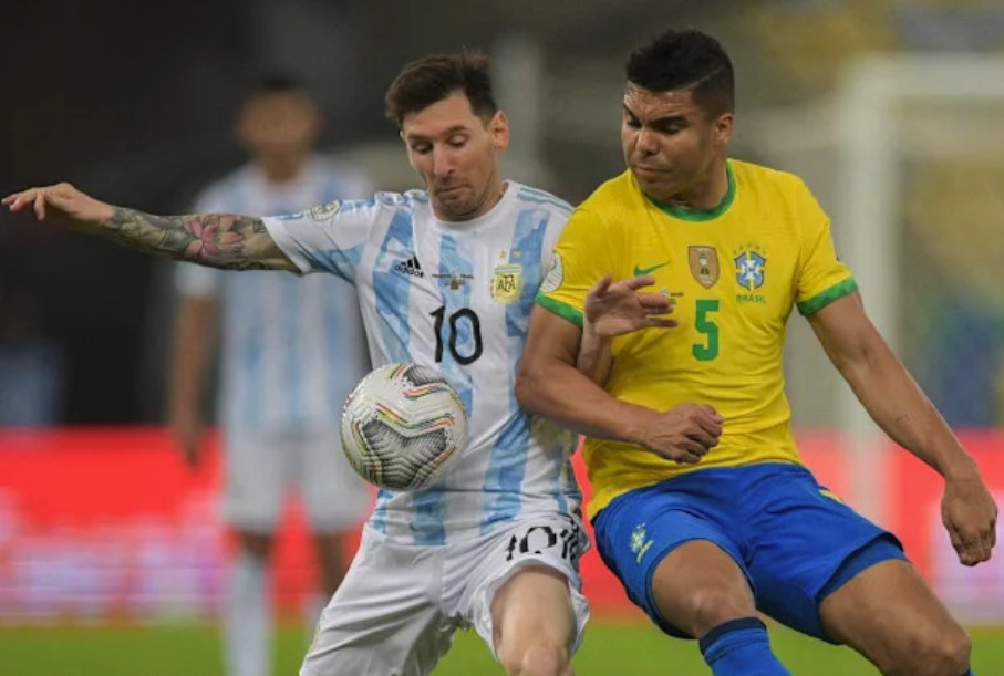 মেসির সতীর্থ হচ্ছেন ব্রাজিলের কাসেমিরো!