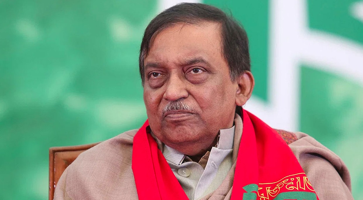 ২১ কোটি টাকার দুর্নীতি : আসামি সাবেক স্বরাষ্ট্রমন্ত্রী ও তার স্ত্রী