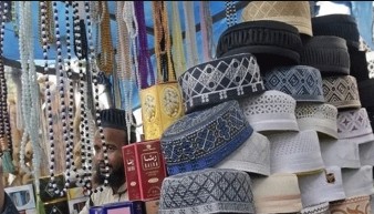 সিরাজগঞ্জে জমে উঠেছে আতর ও টুপি বিক্রির ধুম