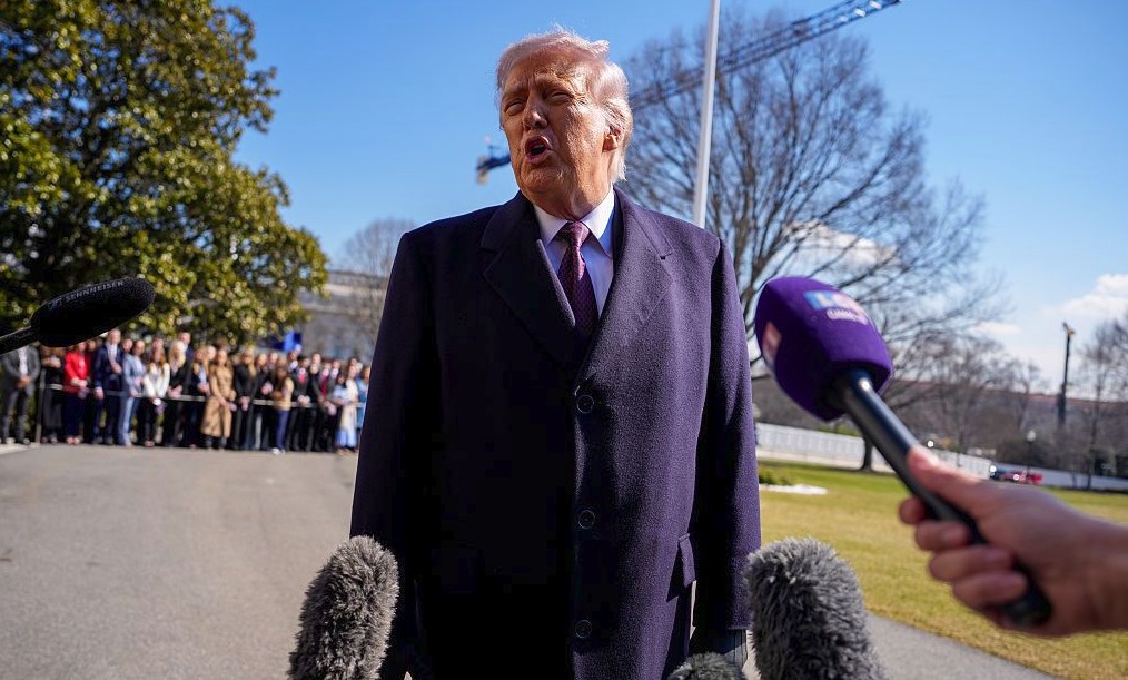 ইরানের পাল্টা হামলা ধারণার চেয়ে কম : ট্রাম্প