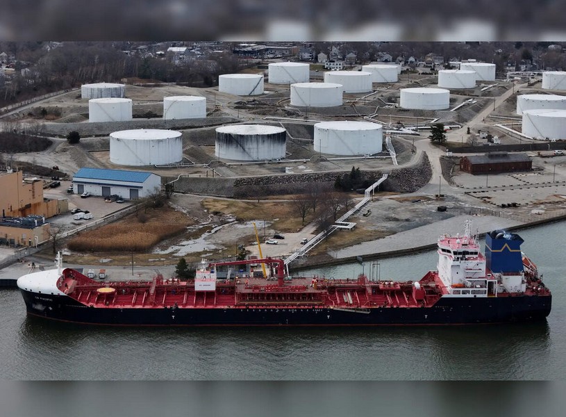 কুয়েতি তেলবাহী ট্যাংকারে হামলার পর যুক্তরাষ্ট্রে বাড়লো তেলের দাম