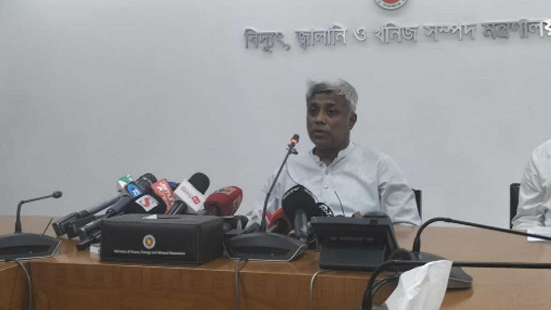 জ্বালানি তেলে সংকট নেই, তাই দাম বাড়ানোর সিদ্ধান্তও নেই : প্রতিমন্ত্রী
