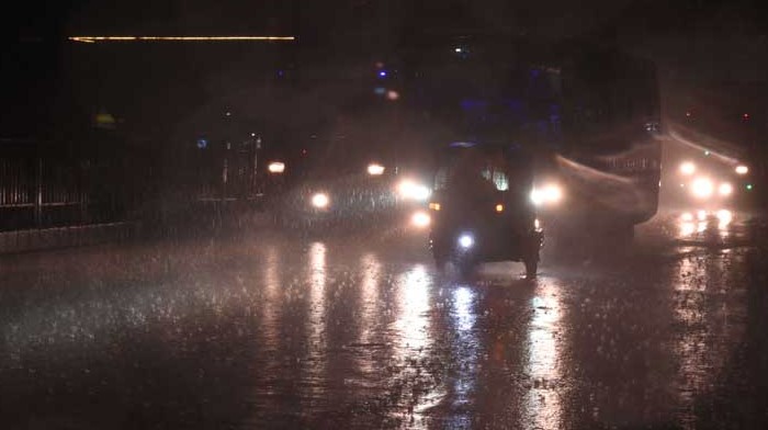 রাজধানীতে মুষলধারে বৃষ্টি