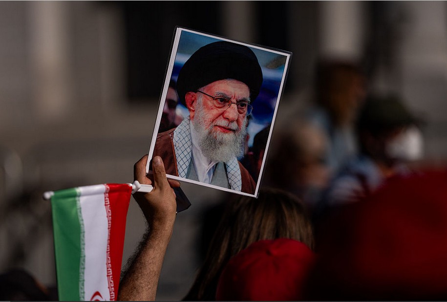 খামেনির উত্তরসূরি যেকোনো নেতাকেই হত্যা করা হবে : ইসরায়েল