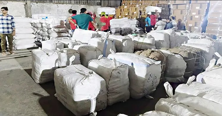 বেনাপোল বন্দরে ৬ কোটি টাকার ভারতীয় পণ্য জব্দ