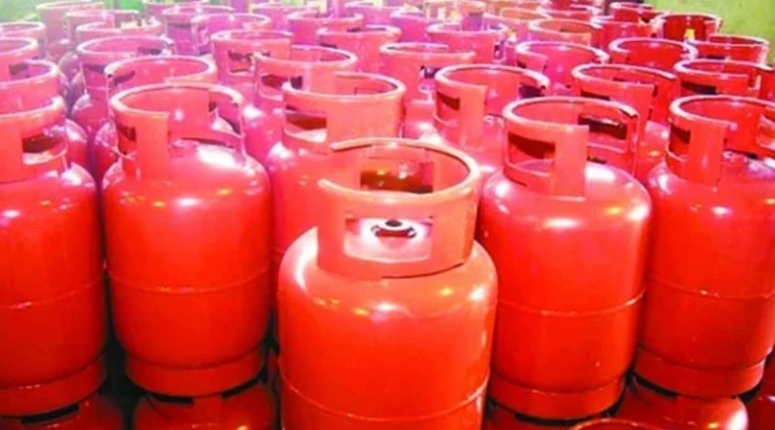 সাড়ে ১২ কেজি এলপিজি’র দাম ৪১০ টাকা বাড়ানোর প্রস্তাব