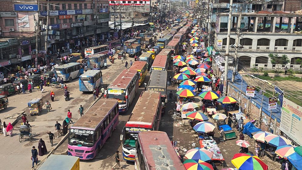 গাজীপুরে মহাসড়কে যানজটে ১০ কিলোমিটার দীর্ঘ সারি, ভোগান্তিতে যাত্রীরা
