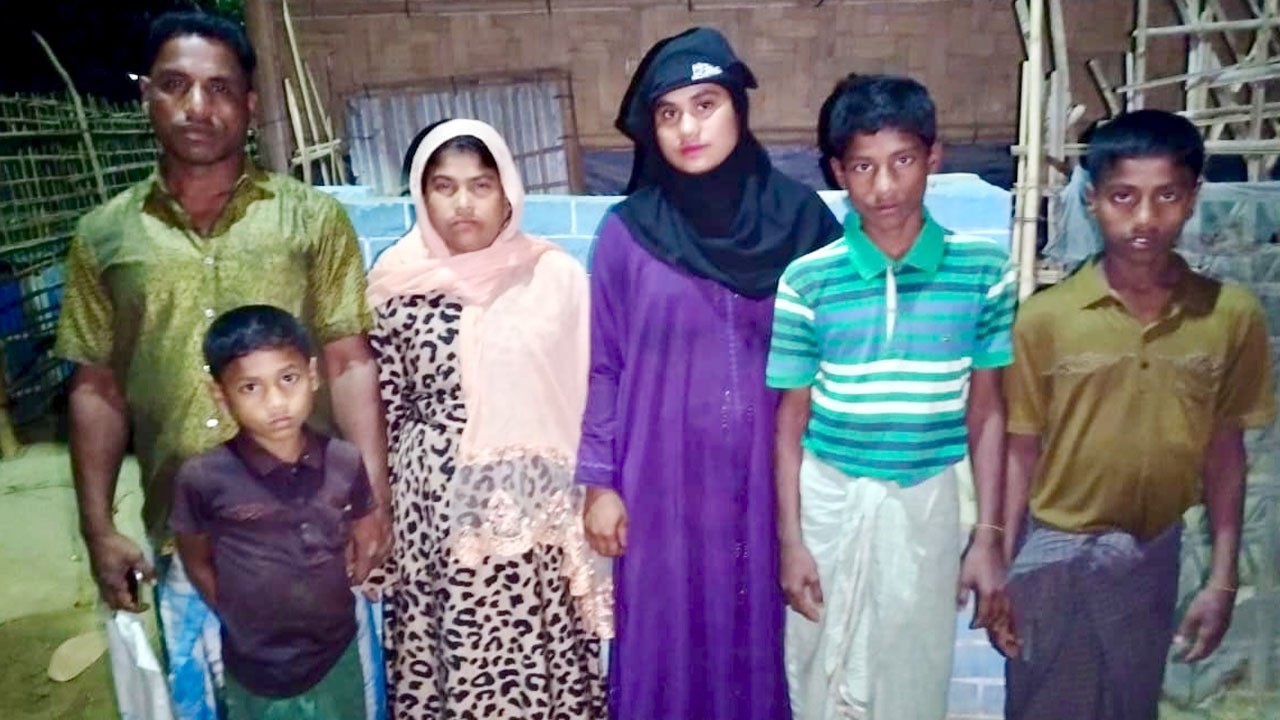 মিয়ানমার থেকে পালিয়ে উখিয়া ক্যাম্পে এলো ৬ রোহিঙ্গা