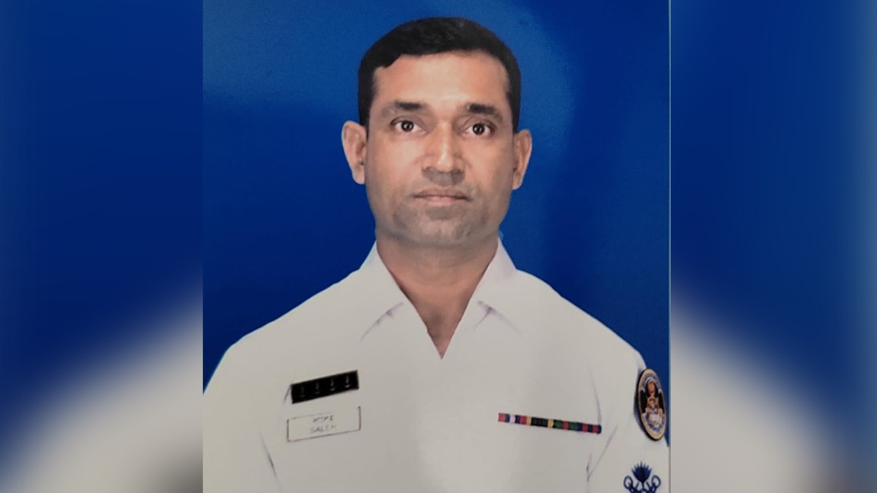 বাগেরহাটে নিজের অস্ত্রের গুলিতে কোস্টগার্ড সদস্যের মৃত্যু