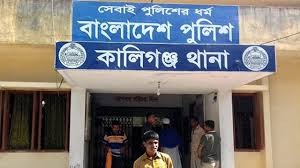 সাতক্ষীরার কালিগঞ্জে গাছ থেকে পড়ে শ্রমিকের মর্মান্তিক মৃত্যু