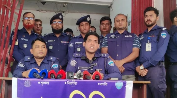 চাঁদপুরে পরকীয়ার জেরে শাশুড়িকে হত্যা, কথিত প্রেমিকসহ পুত্রবধূ গ্রেপ্তার