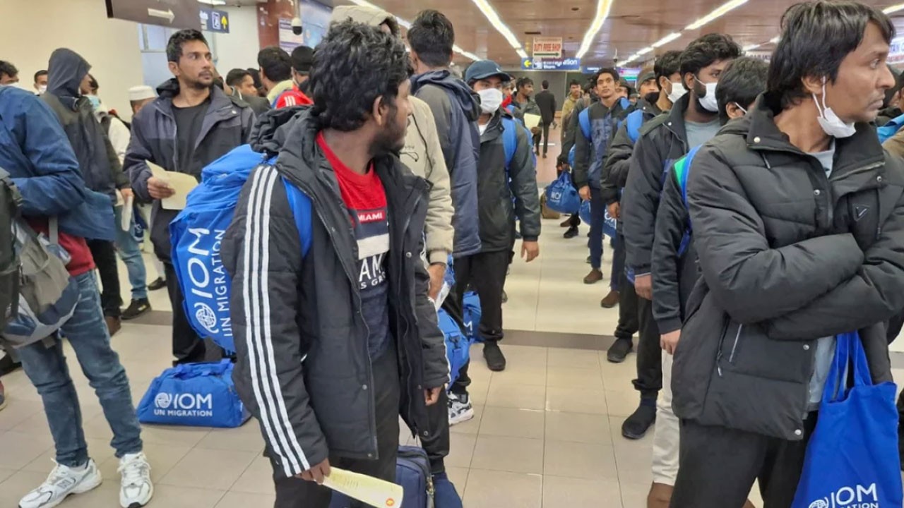 লিবিয়া থেকে ফিরেছেন আরও ১৬৫ বাংলাদেশি