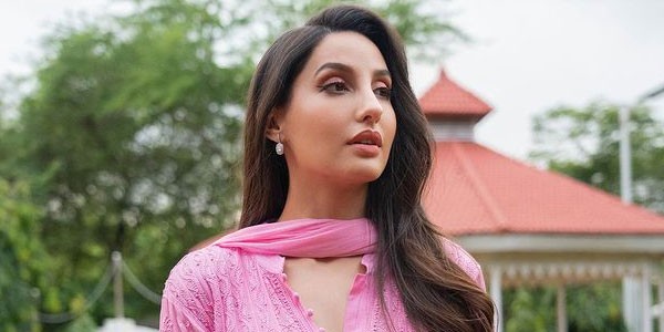 আইনি বিপাকে নোরা ফাতেহি