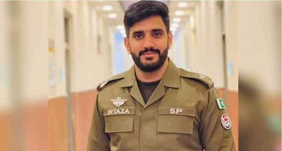 বাংলাদেশ সফরে টিম ম্যানেজার হিসেবে পুলিশ কর্মকর্তাকে নিয়োগ দিল পিসিবি