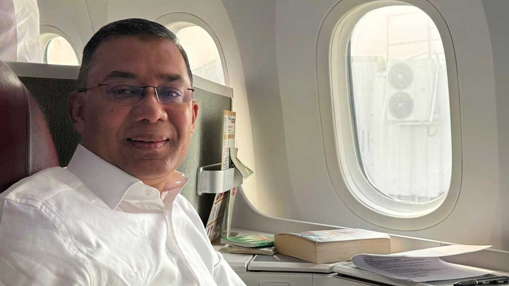 প্রধানমন্ত্রীর বিদেশে যাওয়া-আসার সময় বিমানবন্দরে থাকবেন ৪ জন