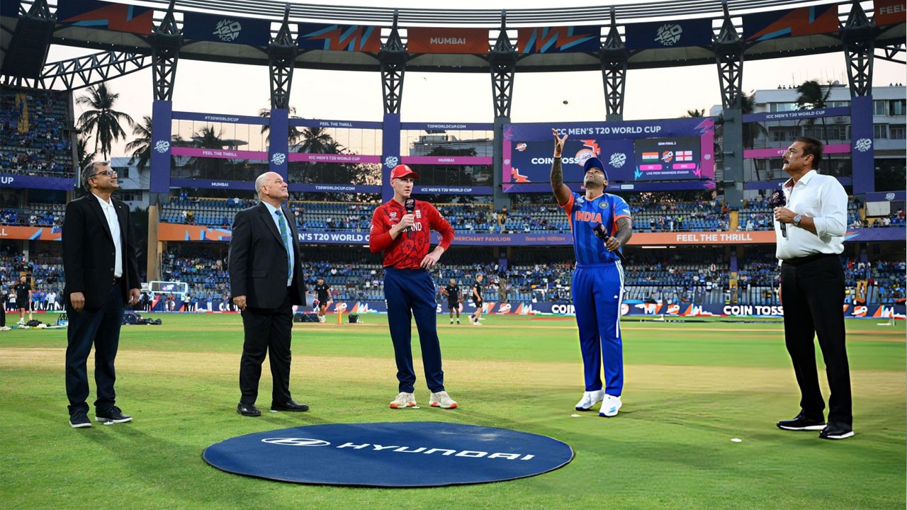 দ্বিতীয় সেমিফাইনালে টস হেরে ব্যাটিংয়ে ভারত