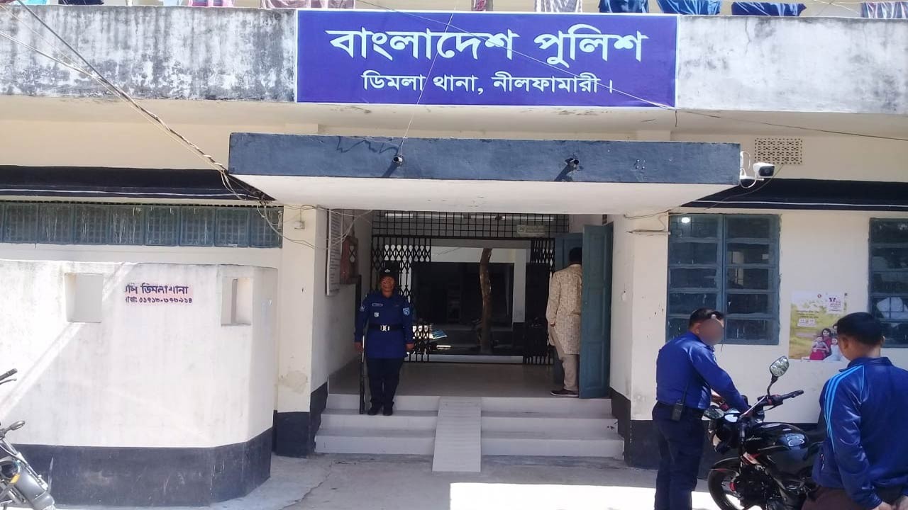 নীলফামারীর ডিমলা সীমান্ত দিয়ে ভারতে পাচারকালে ডিজেলসহ আটক ১